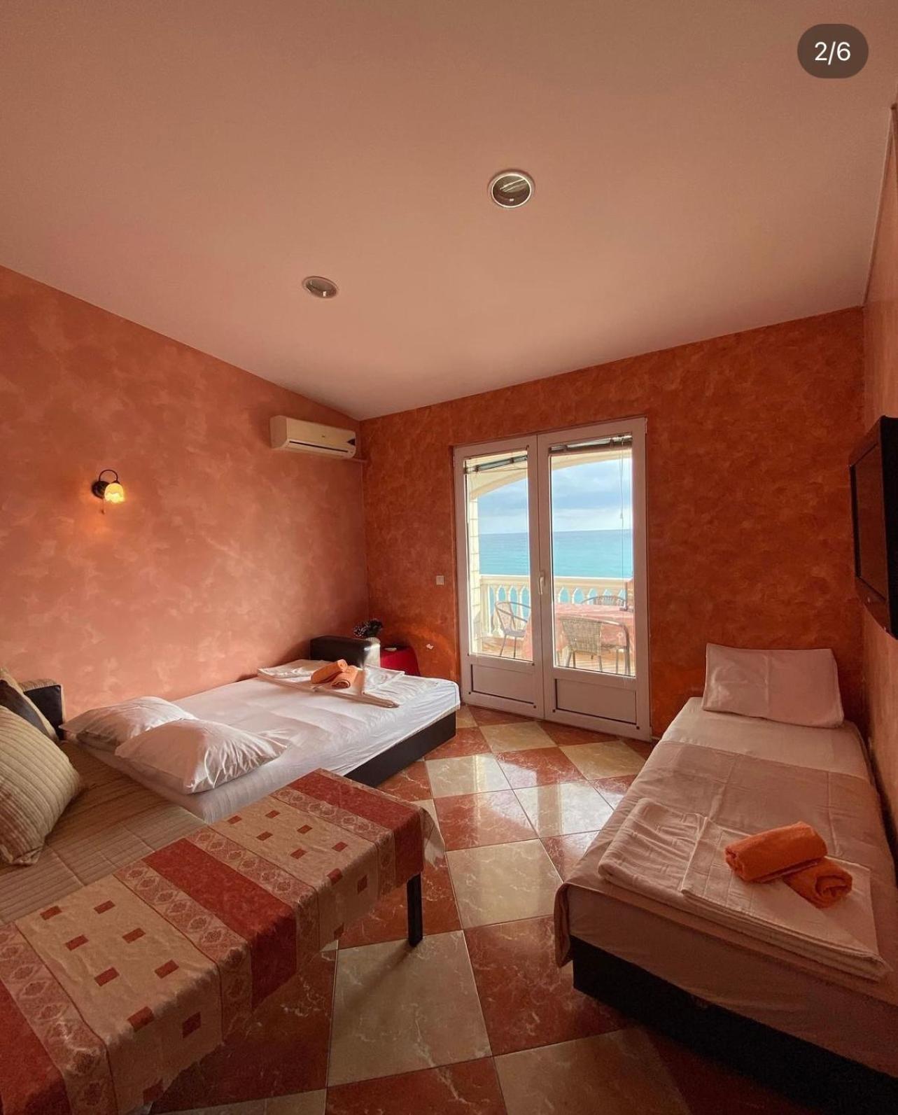 Apartmani Luksic Сутоморе Экстерьер фото