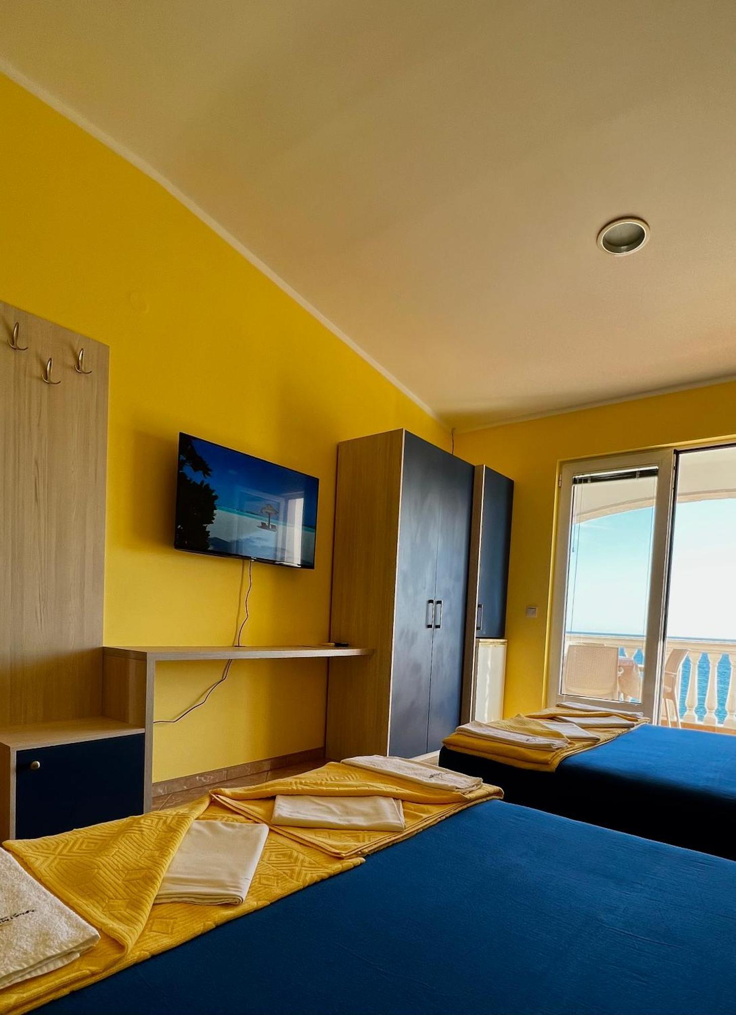 Apartmani Luksic Сутоморе Экстерьер фото