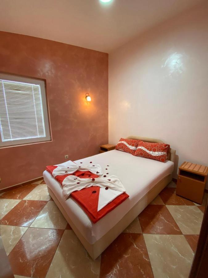 Apartmani Luksic Сутоморе Экстерьер фото